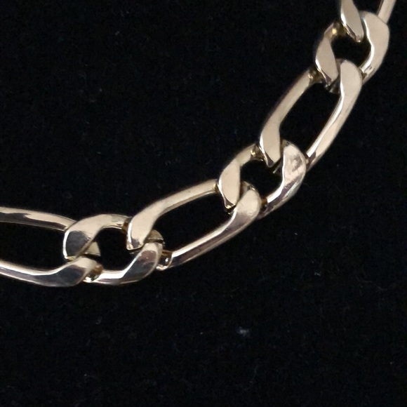 - Gold trendy link chain necklace. - Picture 5 of 6